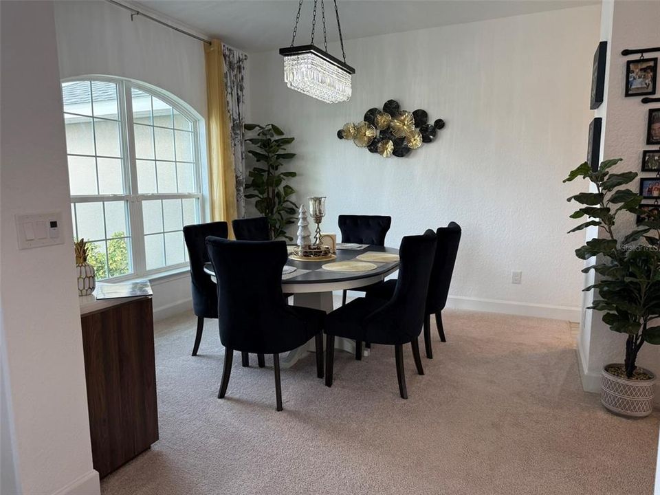 На продажу: $445,000 (4 спален, 2 ванн, 2330 Квадратных фут)