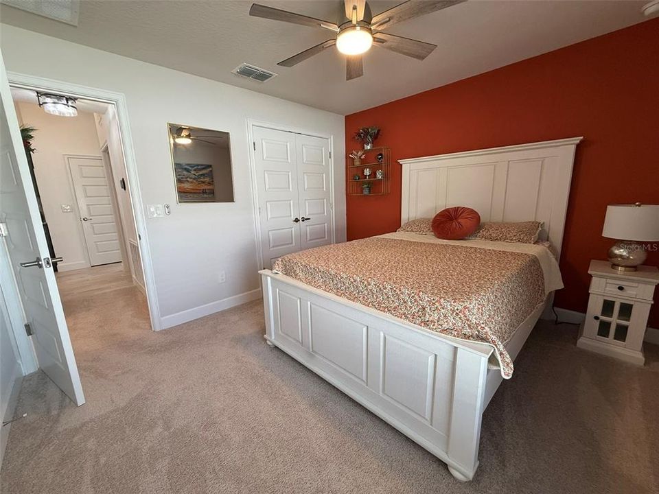 На продажу: $445,000 (4 спален, 2 ванн, 2330 Квадратных фут)