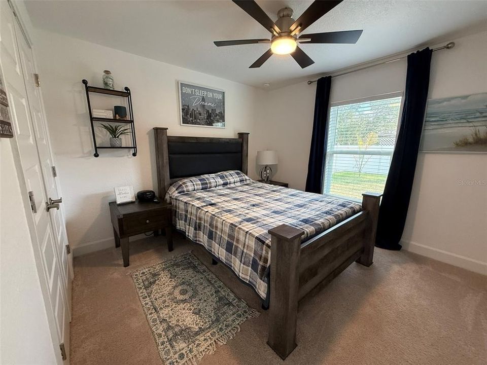 На продажу: $445,000 (4 спален, 2 ванн, 2330 Квадратных фут)