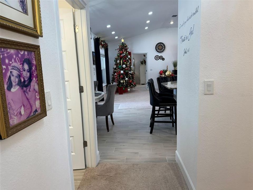 На продажу: $445,000 (4 спален, 2 ванн, 2330 Квадратных фут)