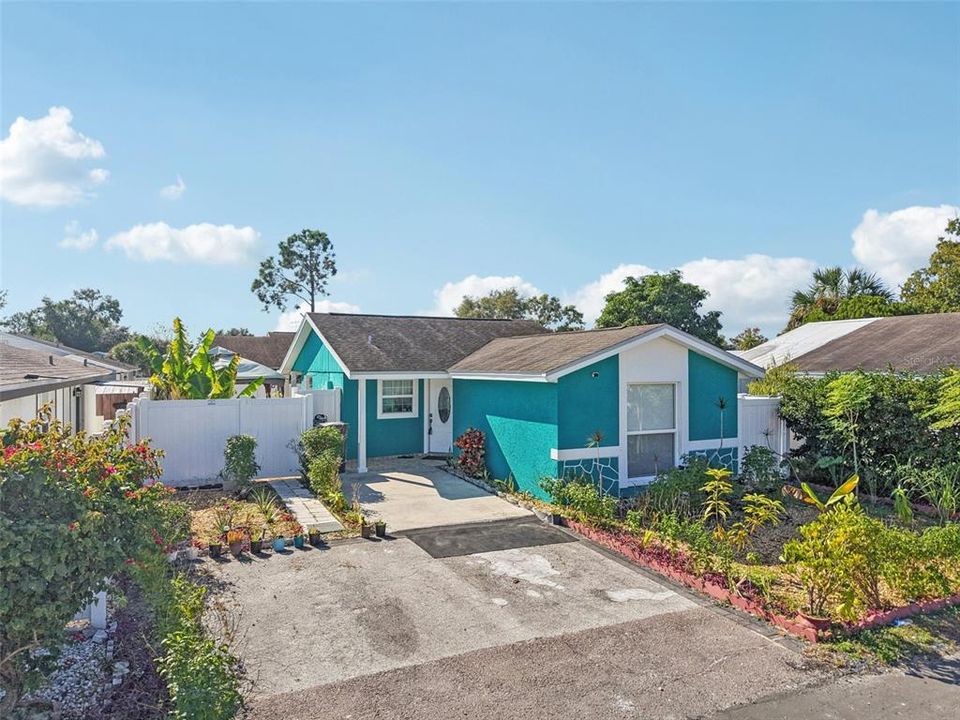 En Venta: $299,000 (2 camas, 1 baños, 900 Pies cuadrados)