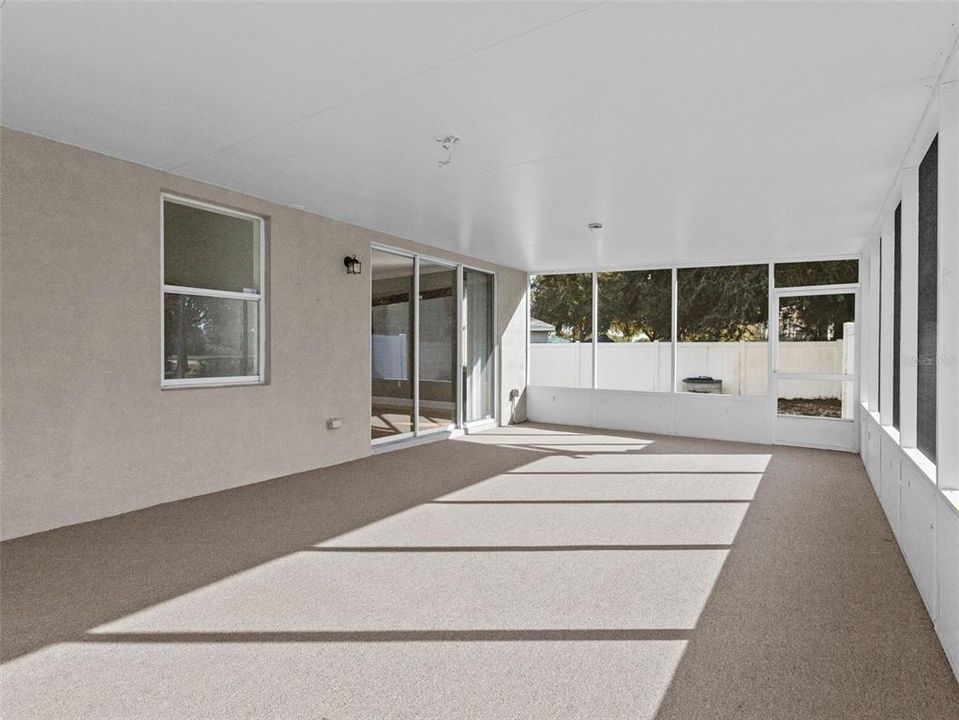 En Venta: $389,900 (4 camas, 2 baños, 1938 Pies cuadrados)