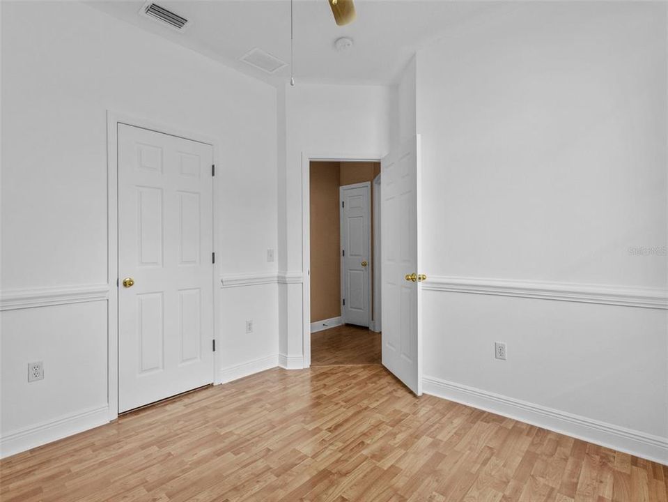 En Venta: $389,900 (4 camas, 2 baños, 1938 Pies cuadrados)