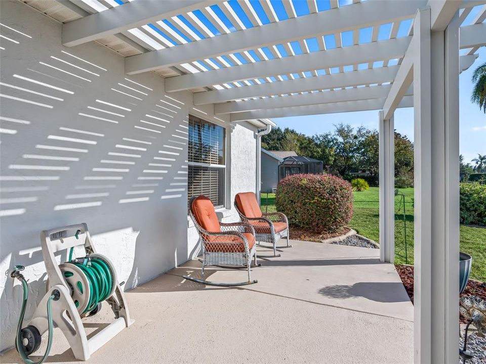 For Sale: $359,900 (2 beds, 2 baths, 1392 Square Feet)