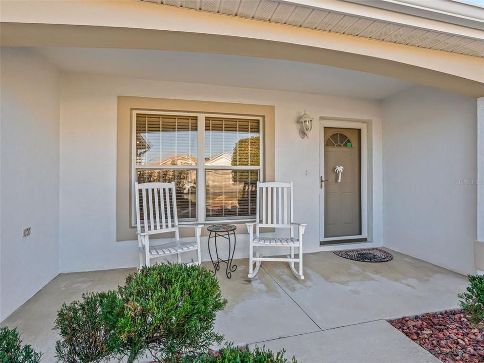 For Sale: $359,900 (2 beds, 2 baths, 1392 Square Feet)