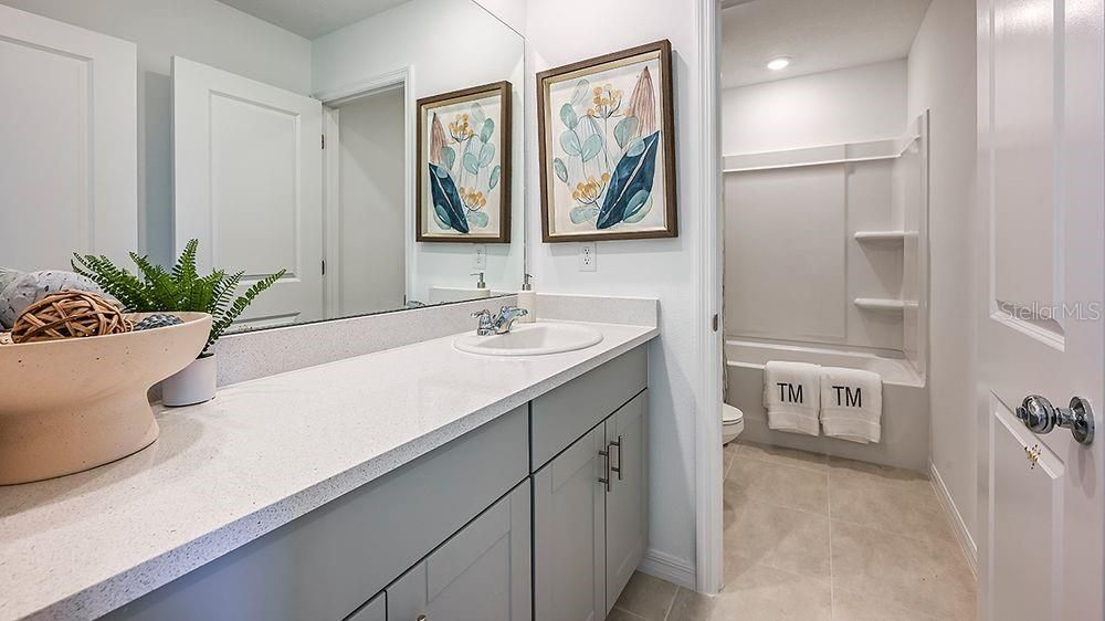 На продажу: $415,409 (4 спален, 3 ванн, 2303 Квадратных фут)