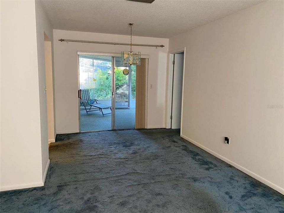 For Sale: $349,000 (4 beds, 2 baths, 1242 Square Feet)