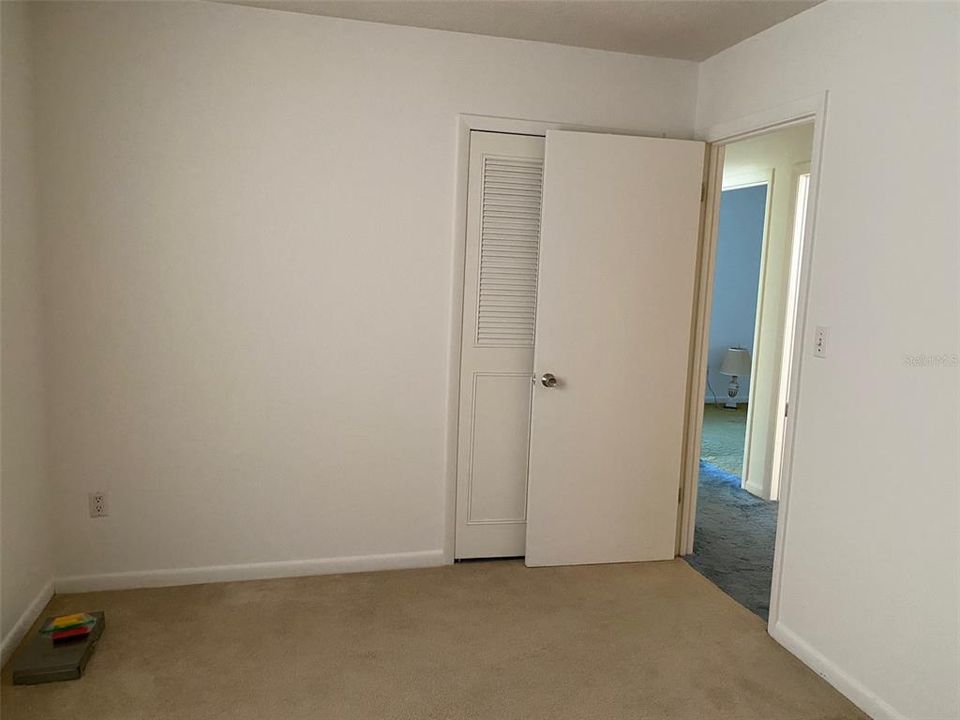 For Sale: $349,000 (4 beds, 2 baths, 1242 Square Feet)