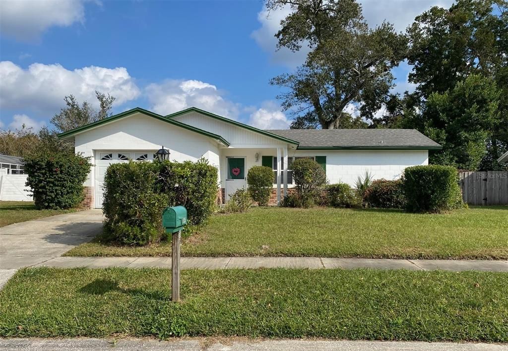 For Sale: $349,000 (4 beds, 2 baths, 1242 Square Feet)