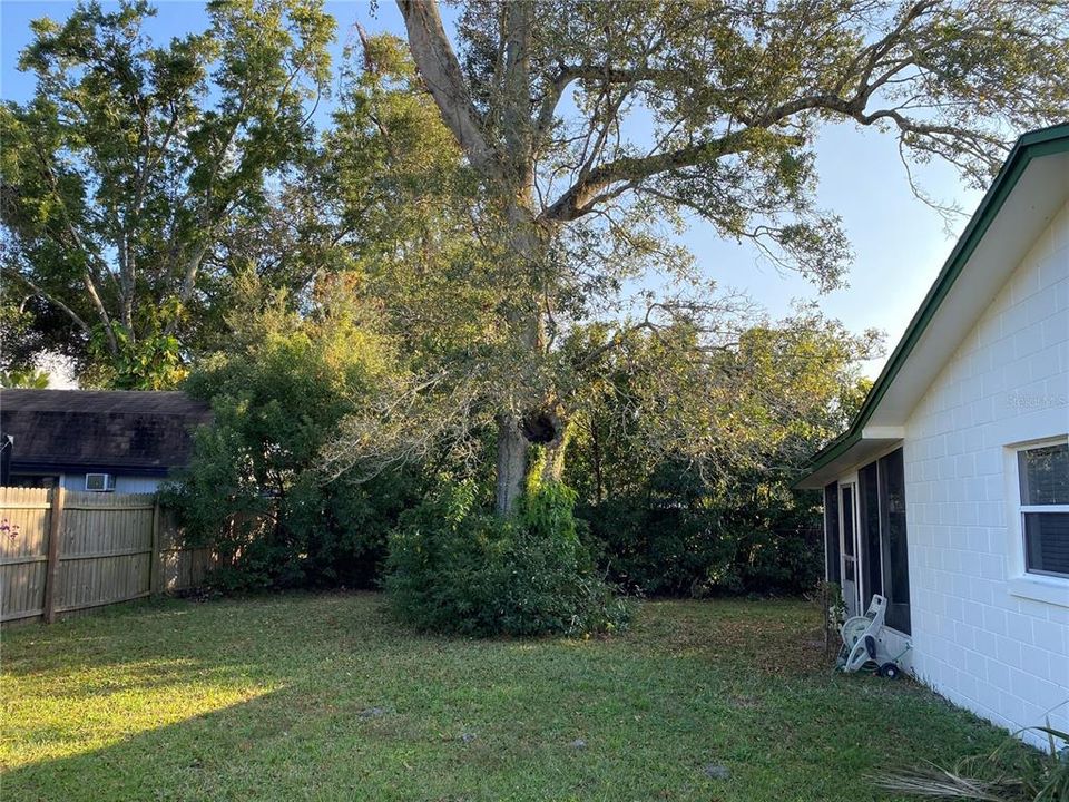 For Sale: $349,000 (4 beds, 2 baths, 1242 Square Feet)