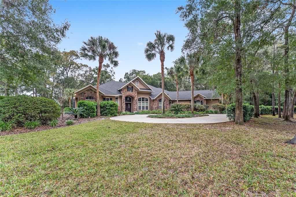 合同活跃: $999,000 (4 贝兹, 4 浴室, 4016 平方英尺)