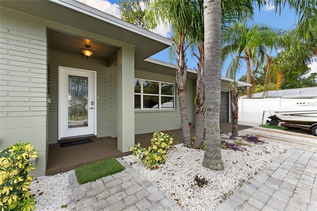 На продажу: $569,000 (3 спален, 2 ванн, 1604 Квадратных фут)