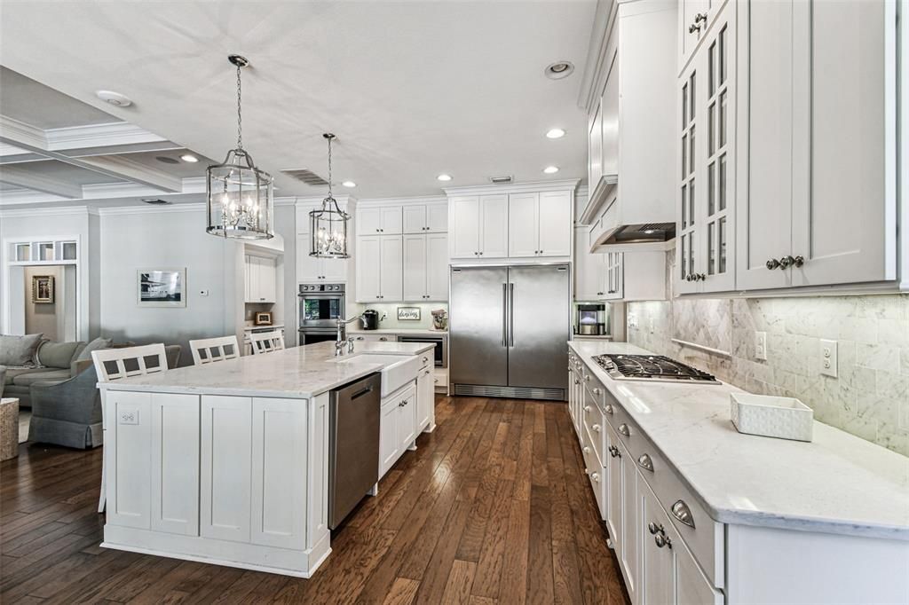 На продажу: $2,250,000 (6 спален, 4 ванн, 4148 Квадратных фут)