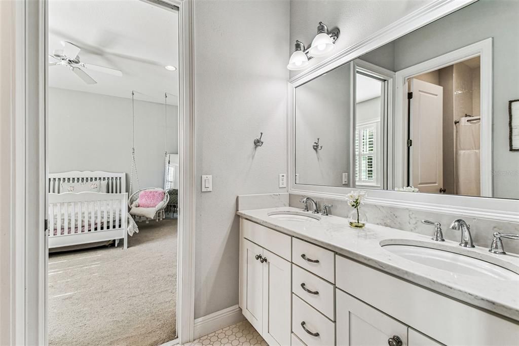 На продажу: $2,250,000 (6 спален, 4 ванн, 4148 Квадратных фут)