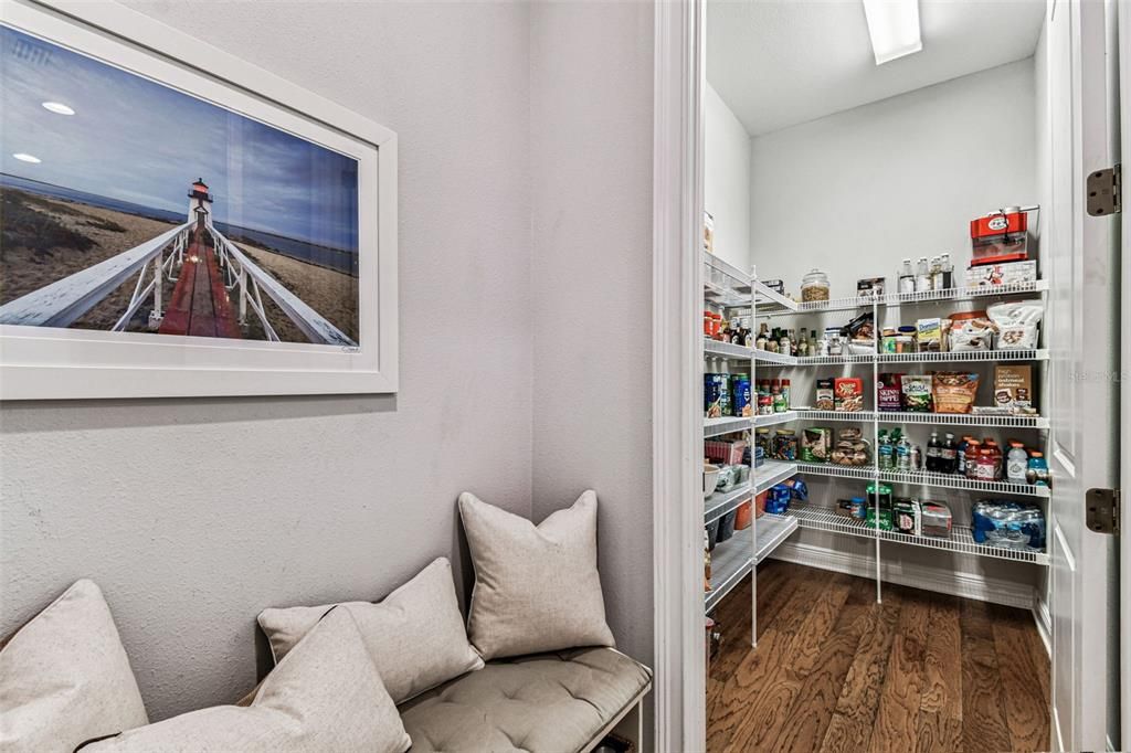 На продажу: $2,250,000 (6 спален, 4 ванн, 4148 Квадратных фут)