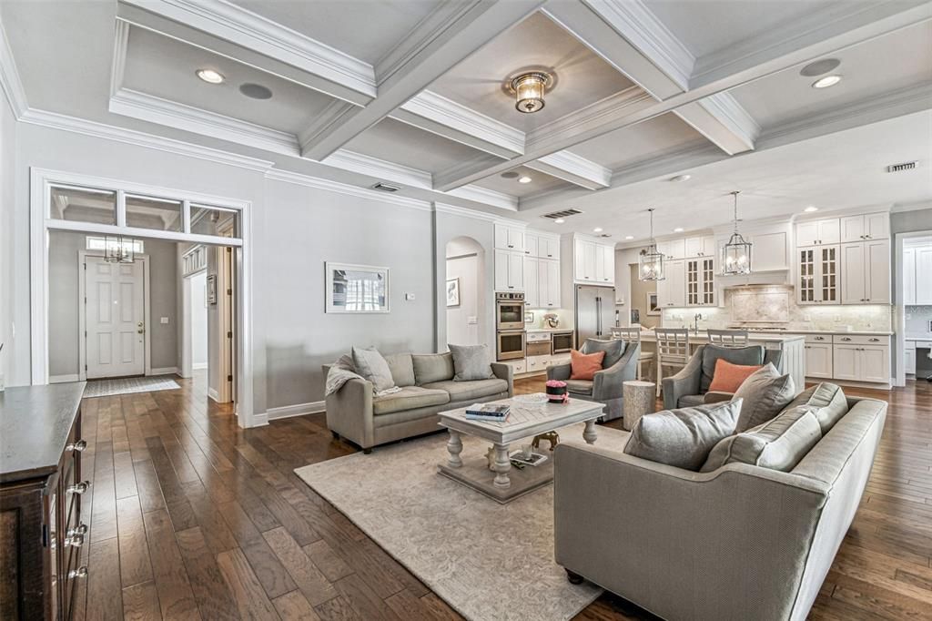 На продажу: $2,250,000 (6 спален, 4 ванн, 4148 Квадратных фут)