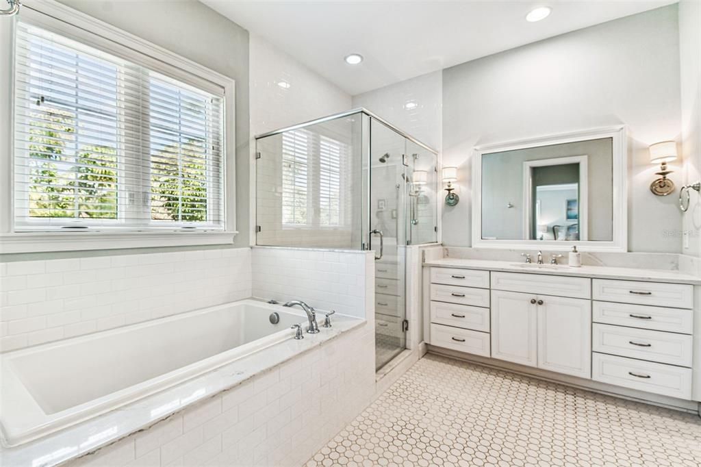 На продажу: $2,250,000 (6 спален, 4 ванн, 4148 Квадратных фут)