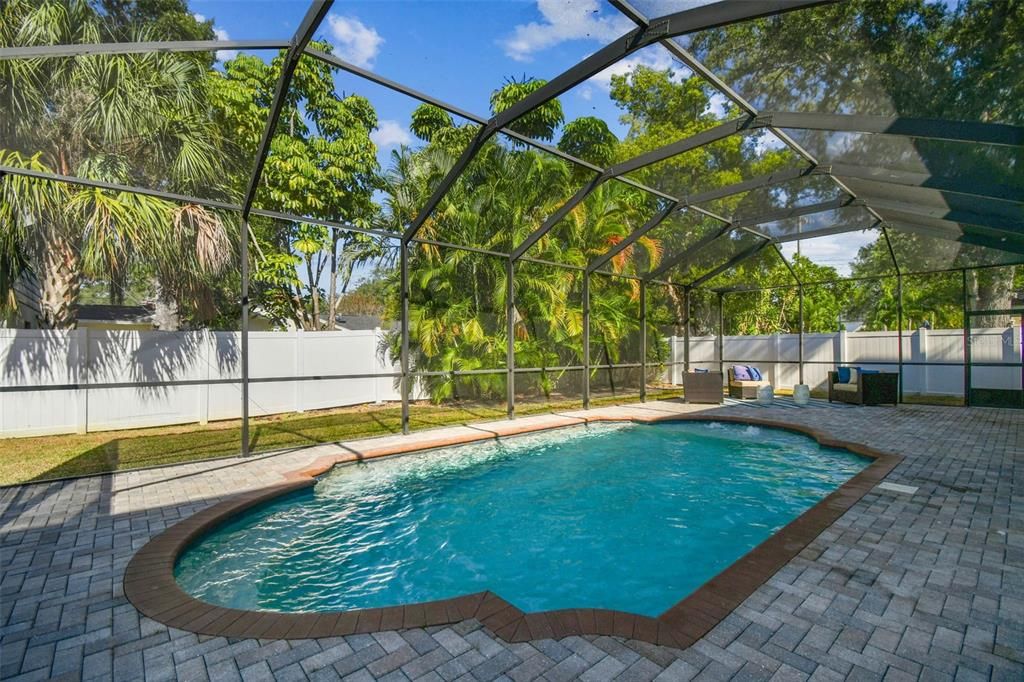 На продажу: $2,250,000 (6 спален, 4 ванн, 4148 Квадратных фут)