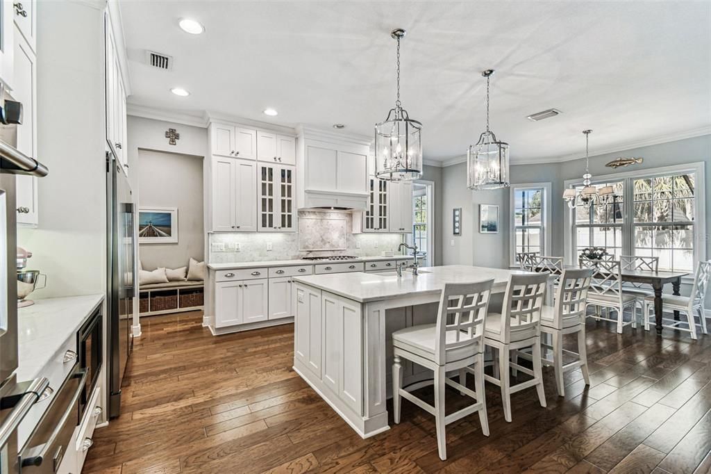 На продажу: $2,250,000 (6 спален, 4 ванн, 4148 Квадратных фут)