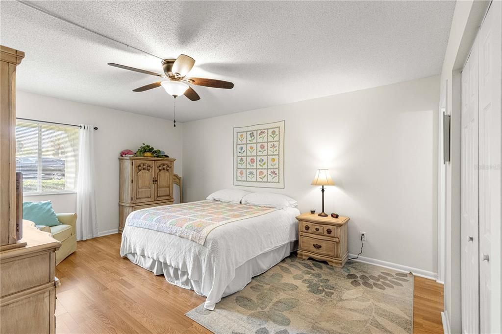 待售: $138,000 (2 贝兹, 2 浴室, 1100 平方英尺)