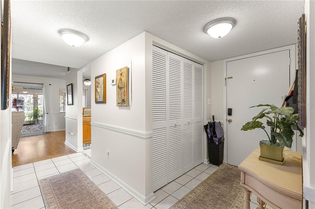 待售: $138,000 (2 贝兹, 2 浴室, 1100 平方英尺)