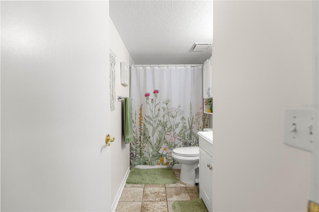 待售: $138,000 (2 贝兹, 2 浴室, 1100 平方英尺)