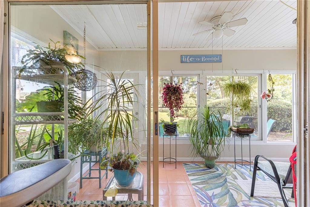 待售: $138,000 (2 贝兹, 2 浴室, 1100 平方英尺)