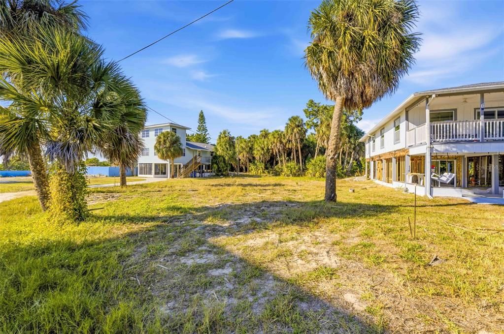 En Venta: $295,000 (0.18 acres)