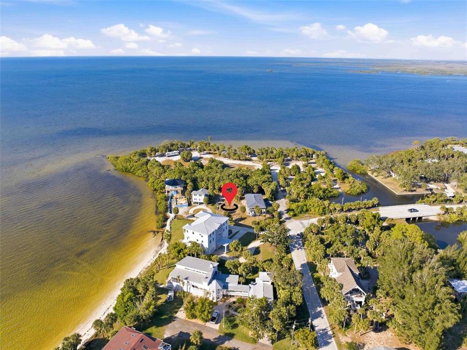 En Venta: $295,000 (0.18 acres)