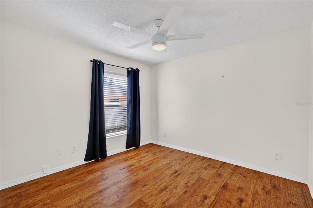 For Sale: $298,500 (3 beds, 2 baths, 1395 Square Feet)