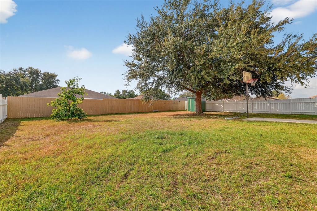 For Sale: $298,500 (3 beds, 2 baths, 1395 Square Feet)