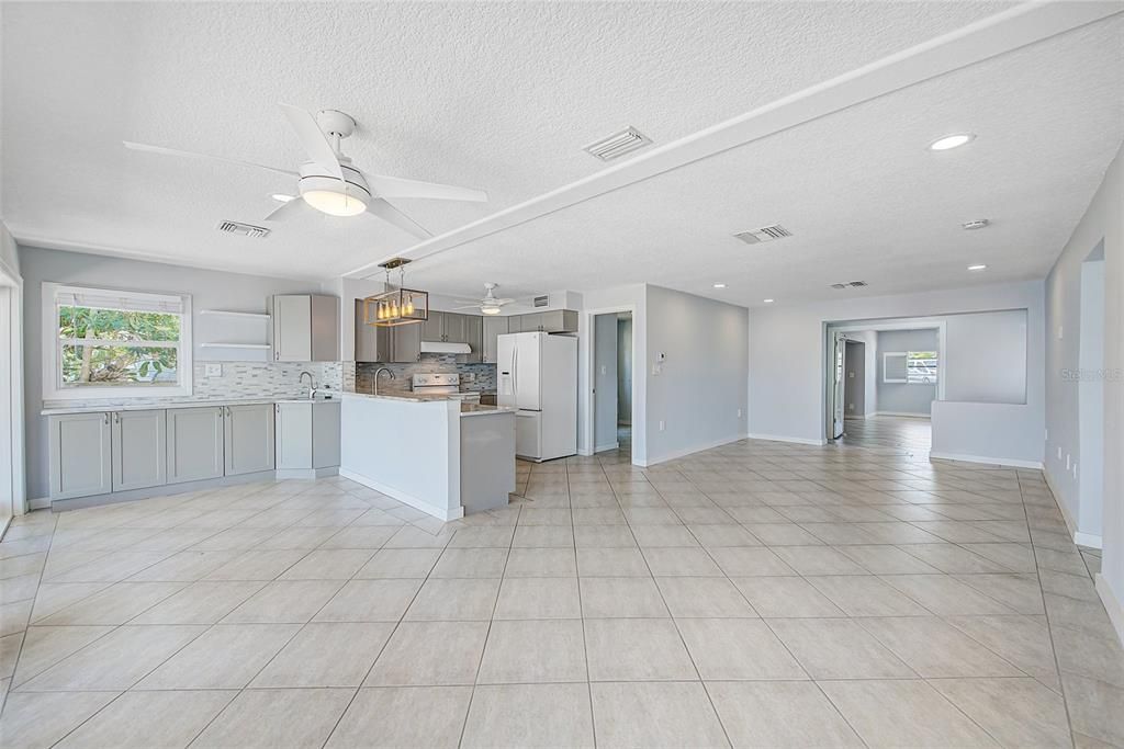 For Rent: $4,350 (3 beds, 2 baths, 1680 Square Feet)