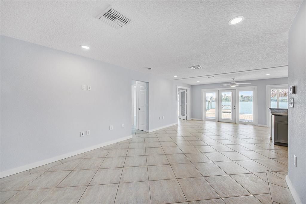 For Rent: $4,350 (3 beds, 2 baths, 1680 Square Feet)