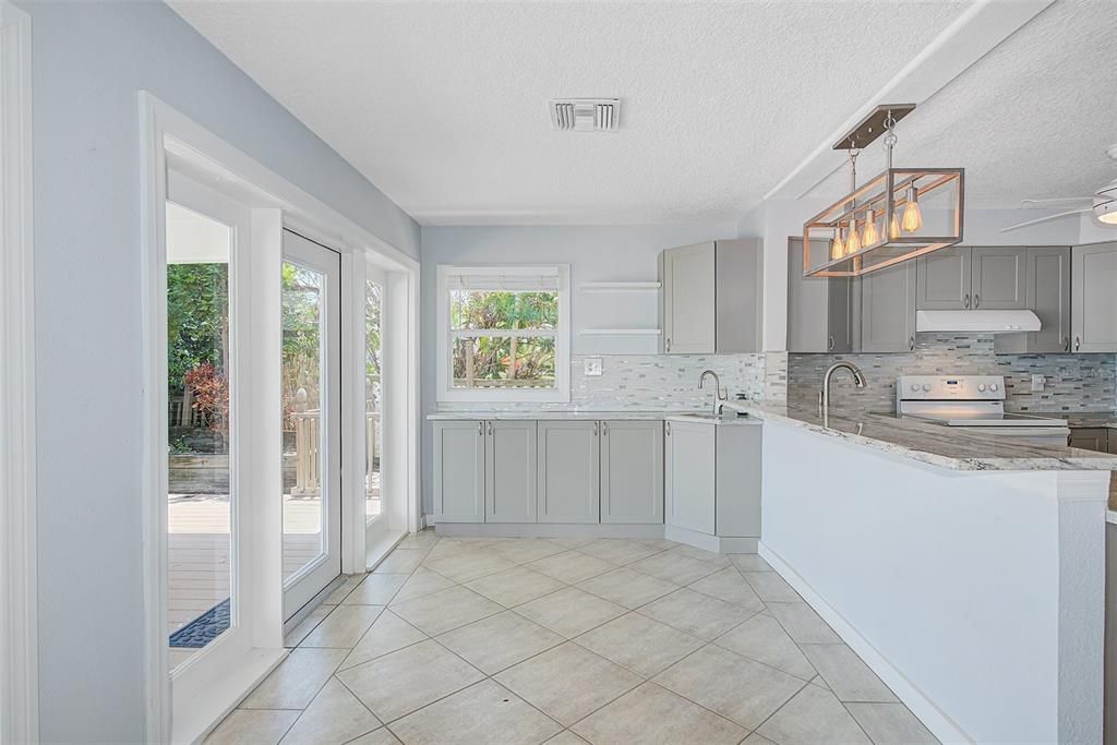 For Rent: $4,350 (3 beds, 2 baths, 1680 Square Feet)