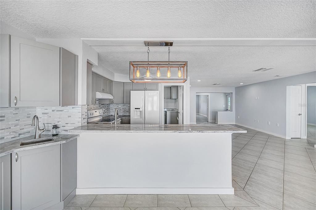 For Rent: $4,350 (3 beds, 2 baths, 1680 Square Feet)