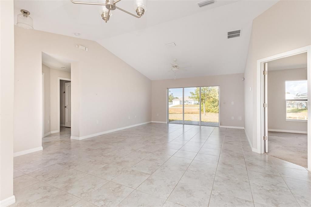 For Sale: $269,950 (3 beds, 2 baths, 1321 Square Feet)