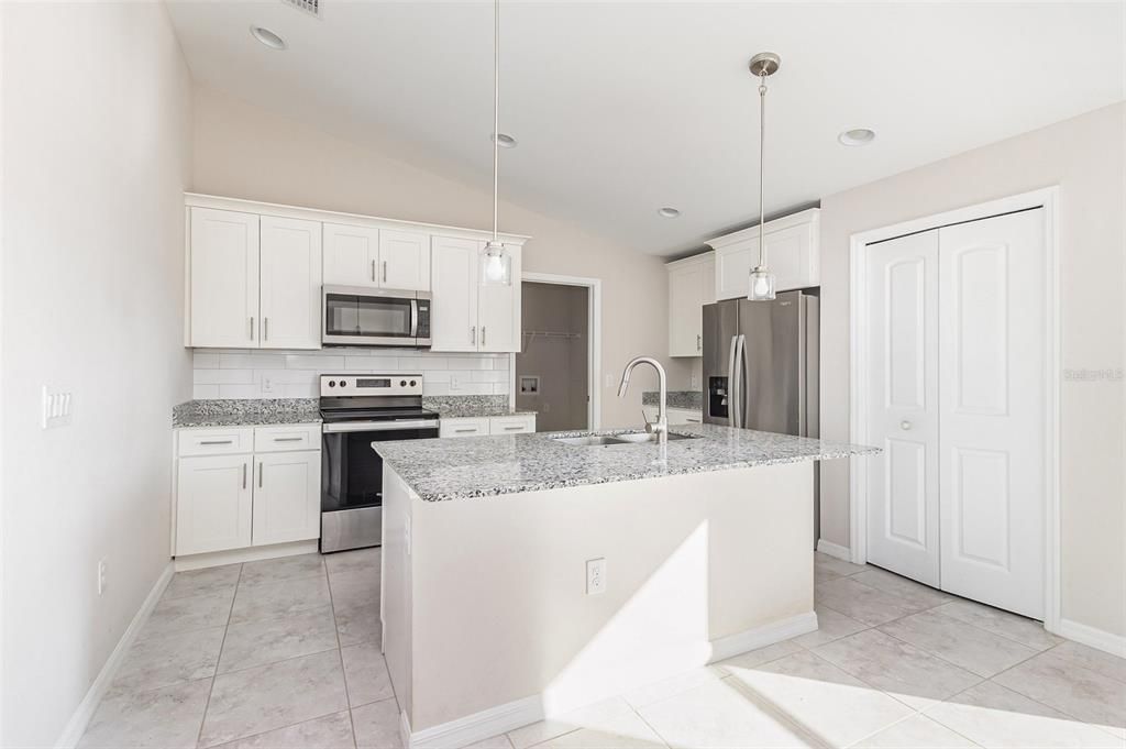 For Sale: $269,950 (3 beds, 2 baths, 1321 Square Feet)