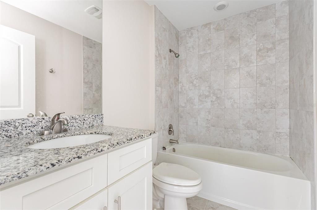 For Sale: $269,950 (3 beds, 2 baths, 1321 Square Feet)