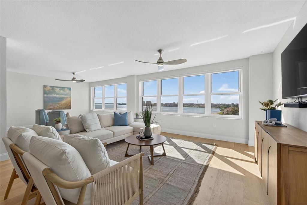 合同活跃: $415,000 (2 贝兹, 2 浴室, 1740 平方英尺)