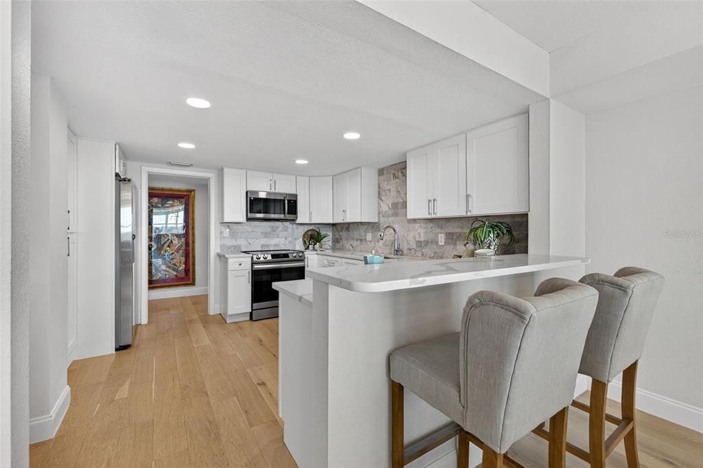 合同活跃: $415,000 (2 贝兹, 2 浴室, 1740 平方英尺)