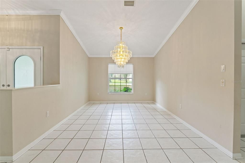 For Sale: $405,000 (3 beds, 2 baths, 1946 Square Feet)