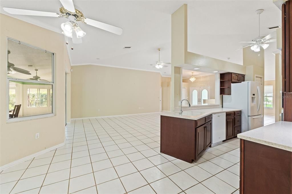 For Sale: $405,000 (3 beds, 2 baths, 1946 Square Feet)