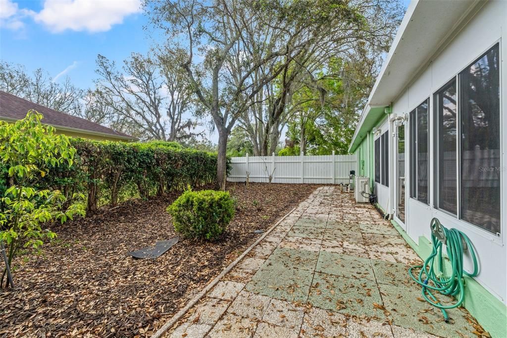 For Sale: $405,000 (3 beds, 2 baths, 1946 Square Feet)