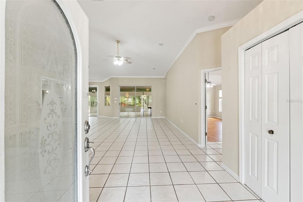 For Sale: $405,000 (3 beds, 2 baths, 1946 Square Feet)