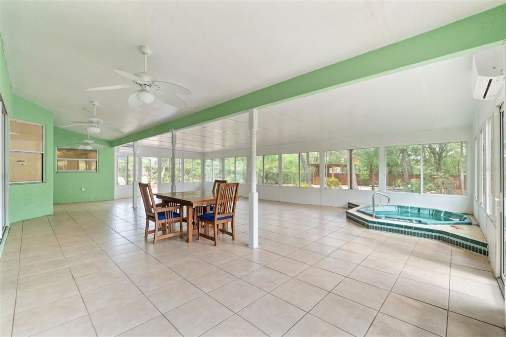 For Sale: $405,000 (3 beds, 2 baths, 1946 Square Feet)