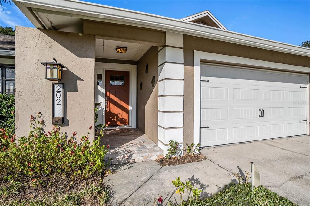 Под контрактом: $450,000 (3 спален, 2 ванн, 2267 Квадратных фут)