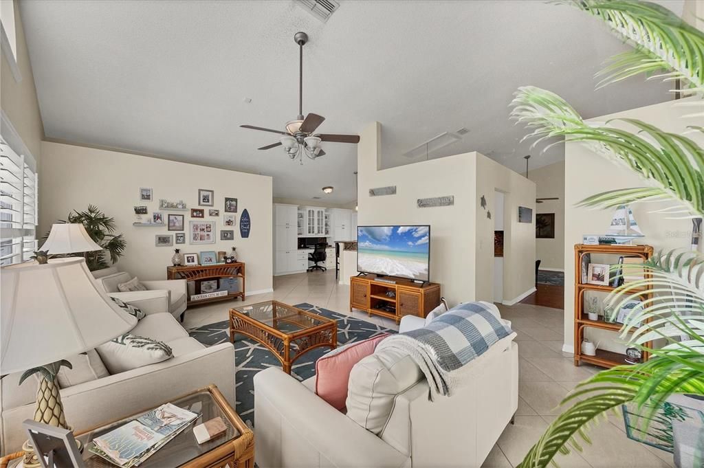 待售: $520,000 (4 贝兹, 2 浴室, 2144 平方英尺)