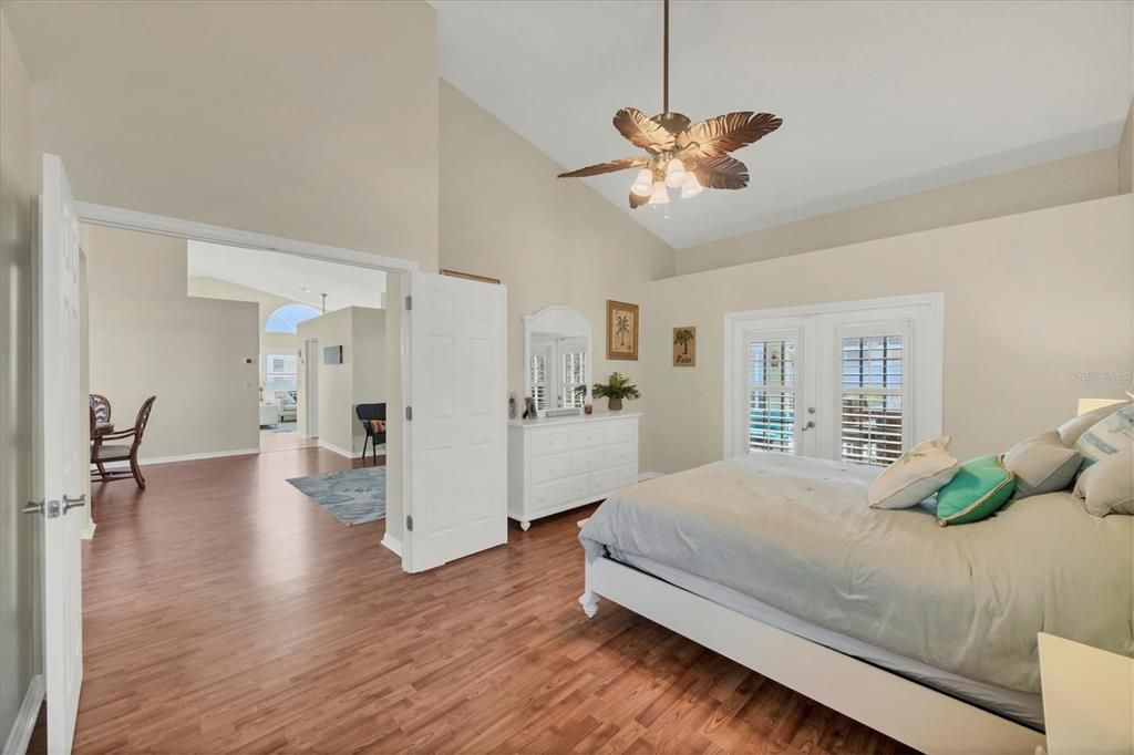 待售: $520,000 (4 贝兹, 2 浴室, 2144 平方英尺)