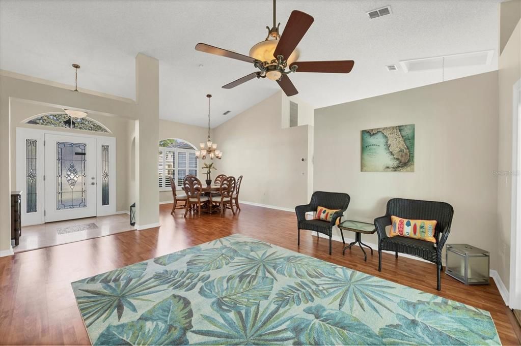 待售: $520,000 (4 贝兹, 2 浴室, 2144 平方英尺)