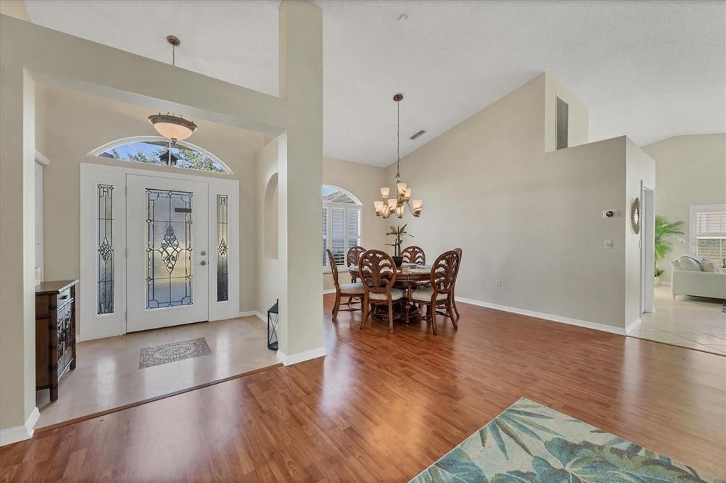 待售: $520,000 (4 贝兹, 2 浴室, 2144 平方英尺)